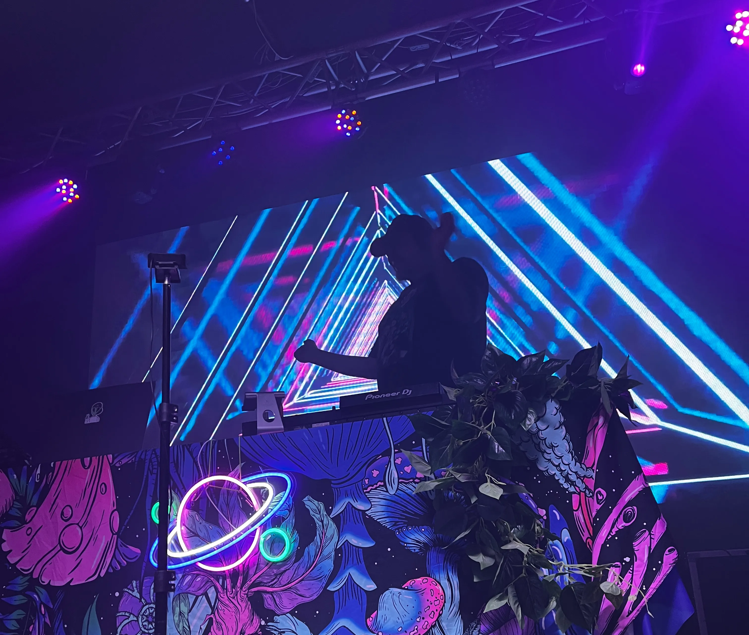 Neon Reverie Aug 20 Open Decks